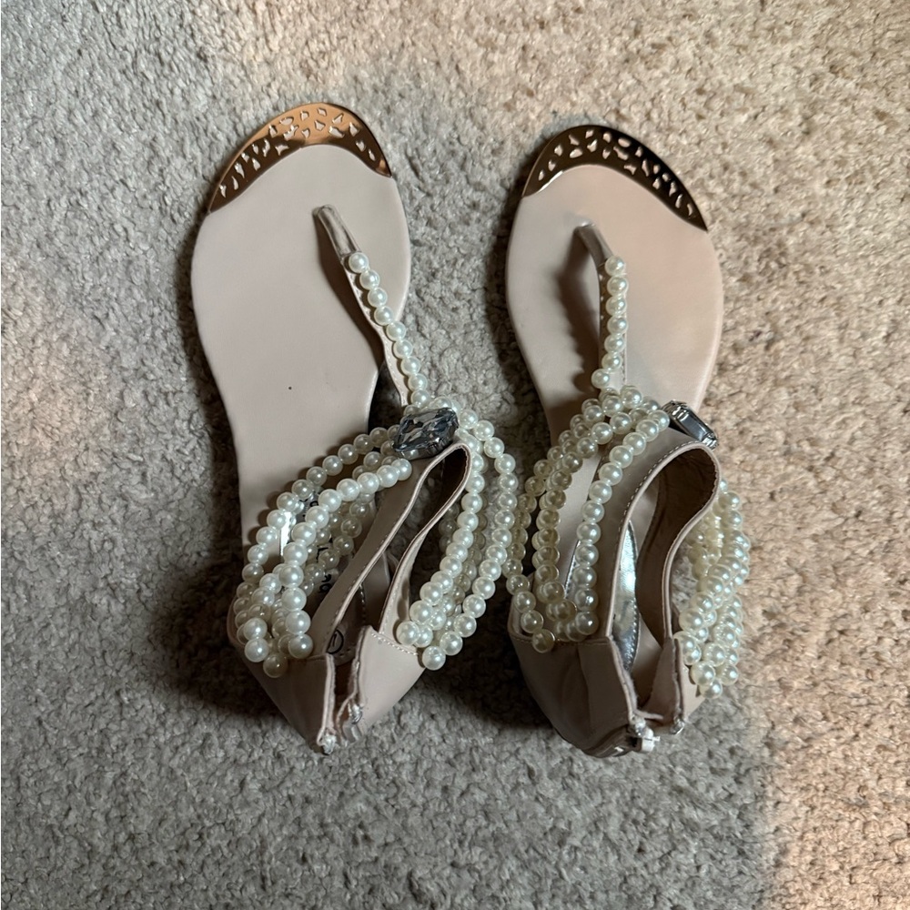 Chic Pearl-Adorned Sandals